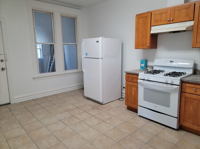 Building Photo - 2703 W 23rd St