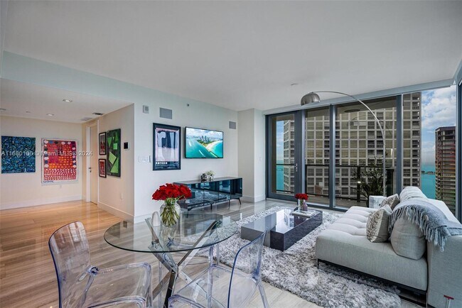 Building Photo - 1451 Brickell Ave