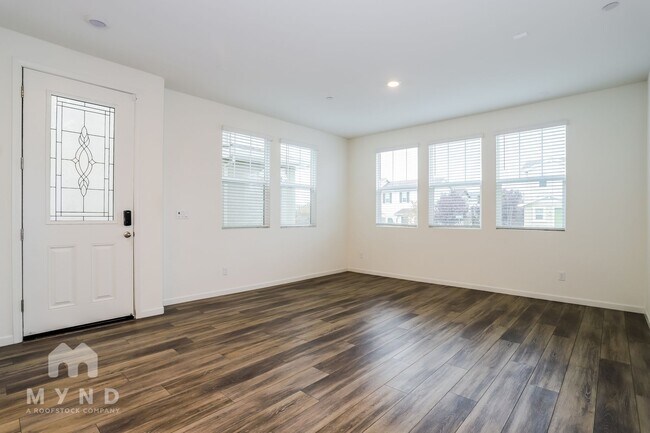 Foto del edificio - 7942 Pitcher St