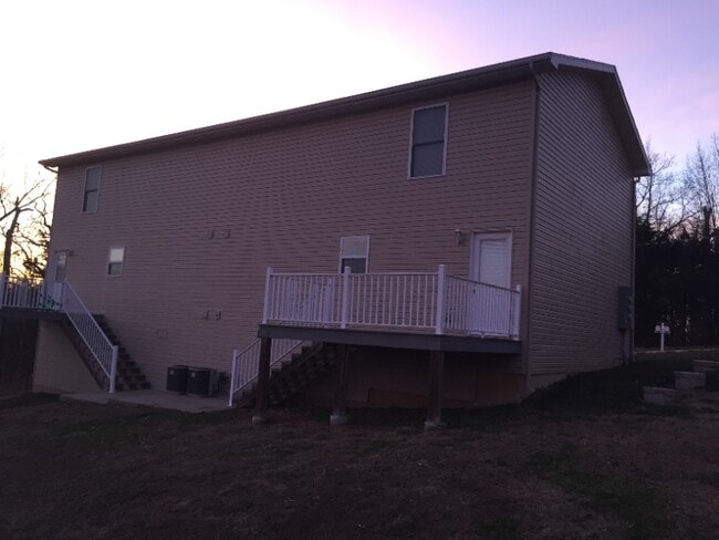 Foto del edificio - 1254 Rock Ridge Ln