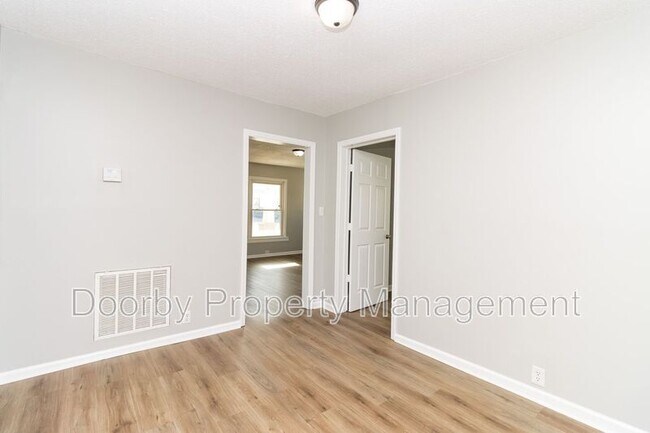 Foto del edificio - 103 Farris St NE