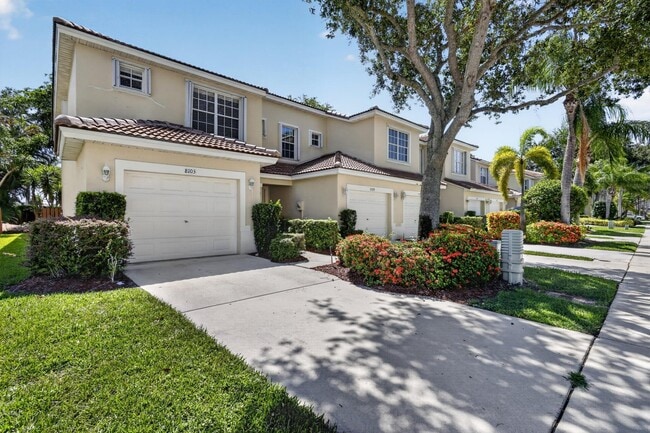 Building Photo - 8103 Bellagio Ln