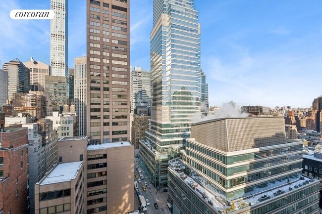 Building Photo - 200 E 58th St