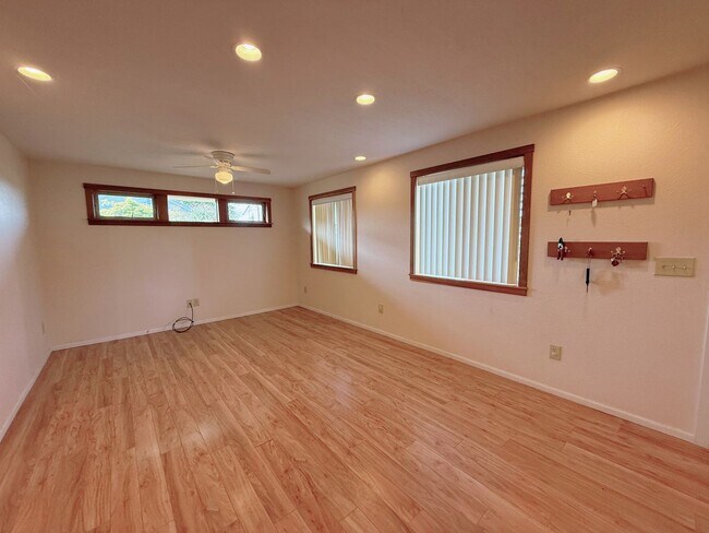Foto del edificio - Charming Roosevelt Neighborhood House! - 2...