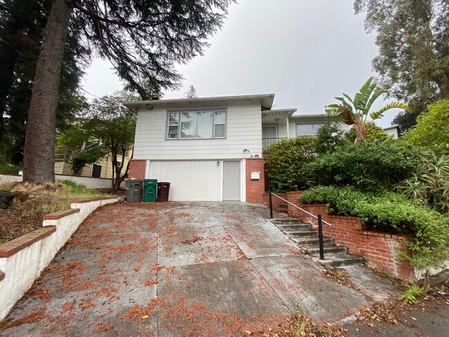 Foto del edificio - 4673 Redding St