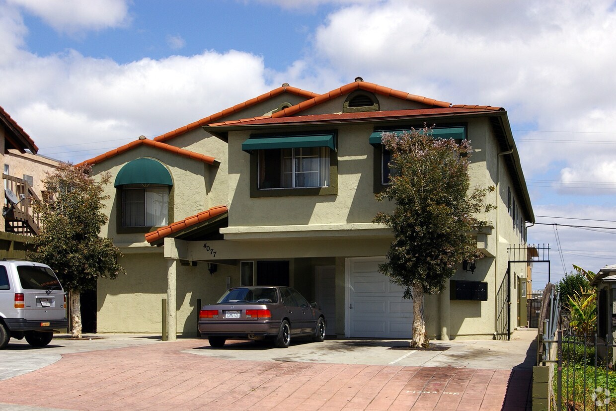 Foto del edificio - 4077 48th St