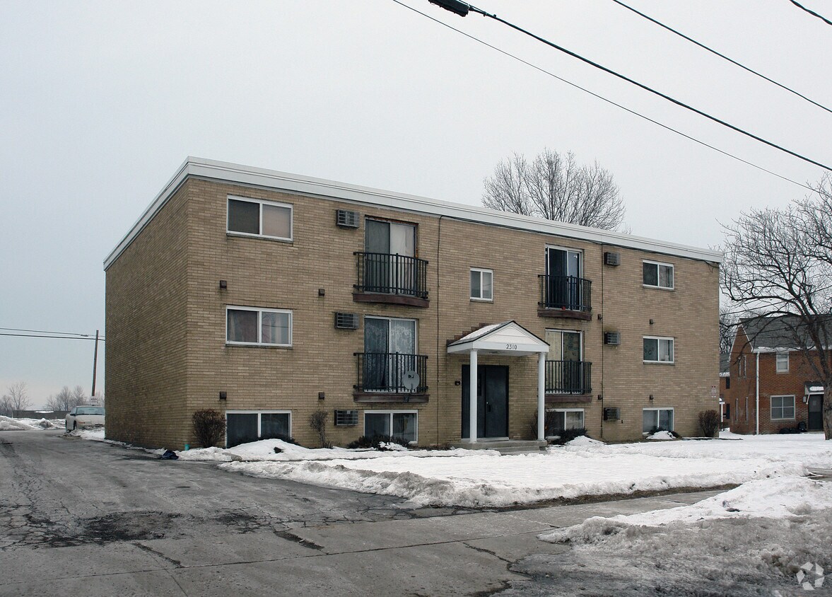 Primary Photo - 2310 W 20th St