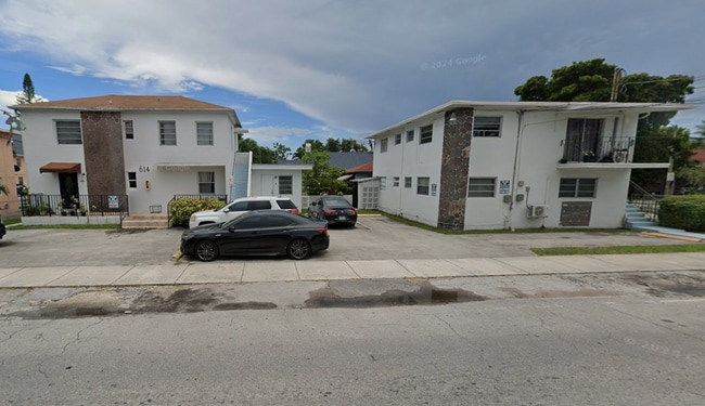 Photo - Little Havana 2BR | Assigned Parking | Water Included Apartment
