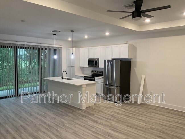 Building Photo - 26481-26483 Explorer Rd