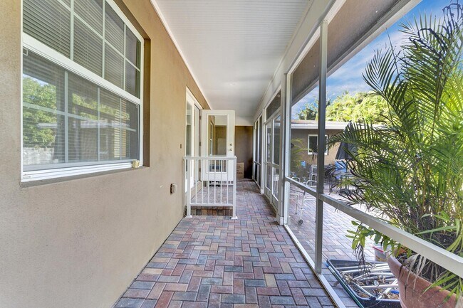 Foto del edificio - 5371 Madison Rd