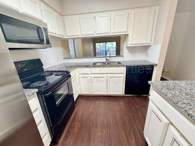 Building Photo - 3801 Menchaca Rd