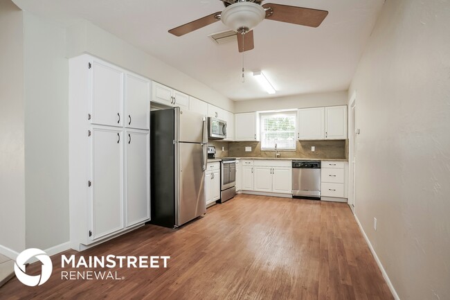 Building Photo - 15802 Key Grass Ln