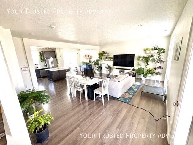 Foto del edificio - 5096 Putney Hill Rd