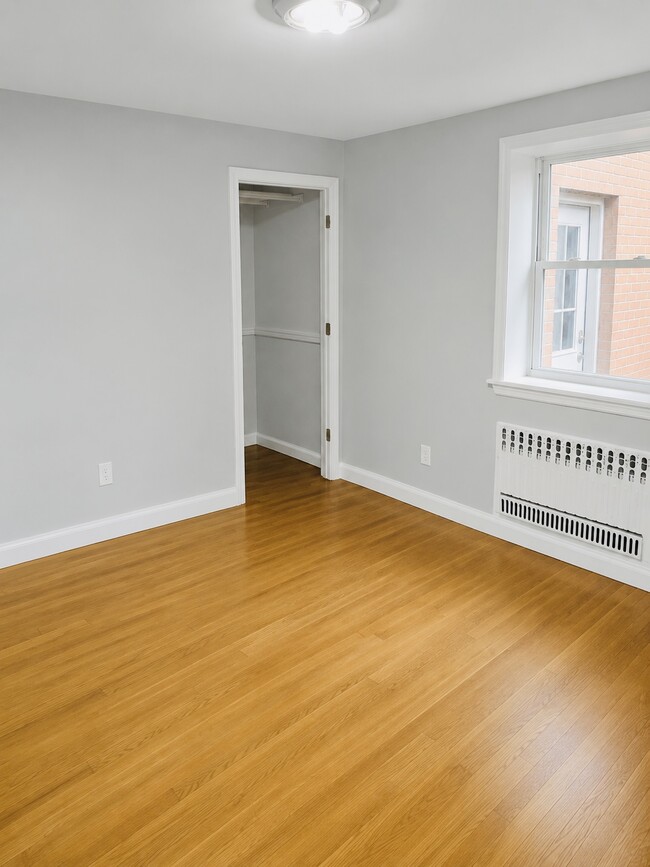 Building Photo - 110 Palisade St