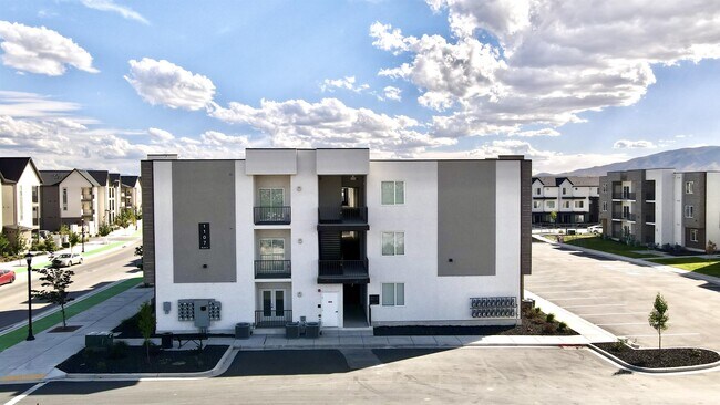 Foto del edificio - The Yard