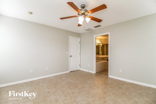 Foto del edificio - 3619 Monument Dr