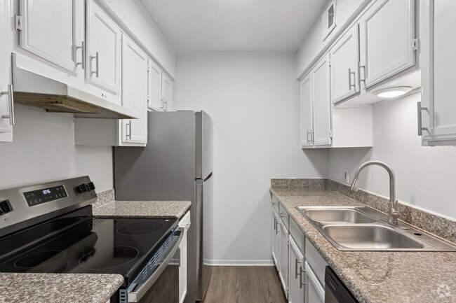 Interior Photo - Lamond Grove