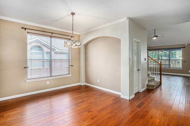 Foto del edificio - 3816 Travis Blvd