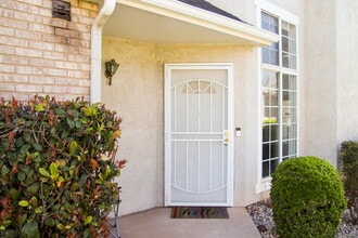 Building Photo - 1365 E Fort Pierce Dr