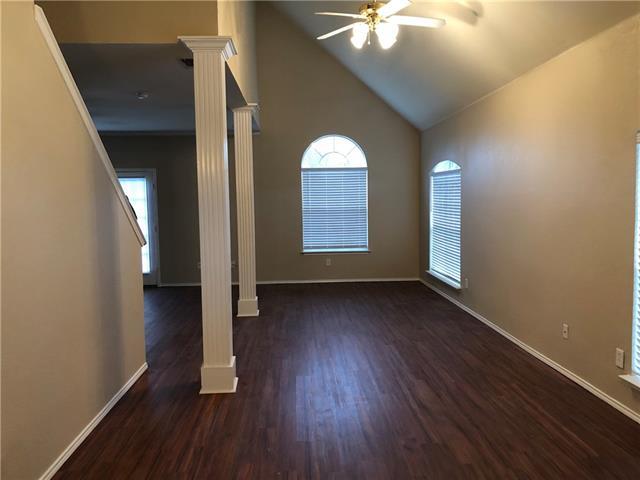 Building Photo - 2225 Brookview Dr