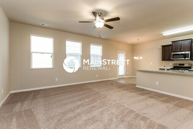 Foto del edificio - 3 Bedroom Pet-Friendly Home in Dallas, GA with Main Street Renewal