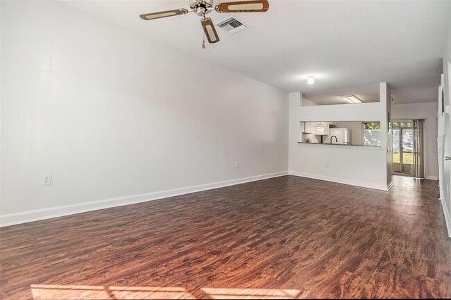 Foto del edificio - 2248 Lake Woodberry Cir