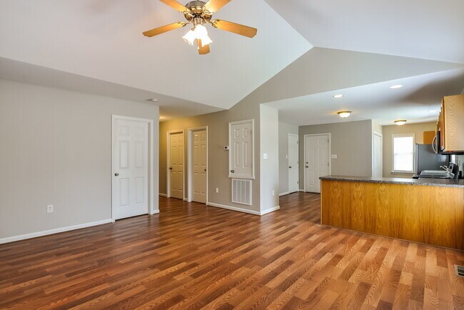 Building Photo - 312 Occidental Dr