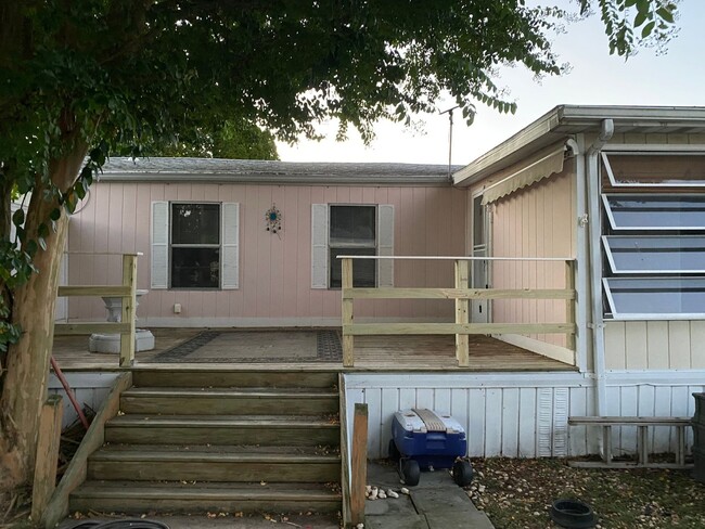 Building Photo - 2 Bedroom Single Family Home in Rehoboth B...