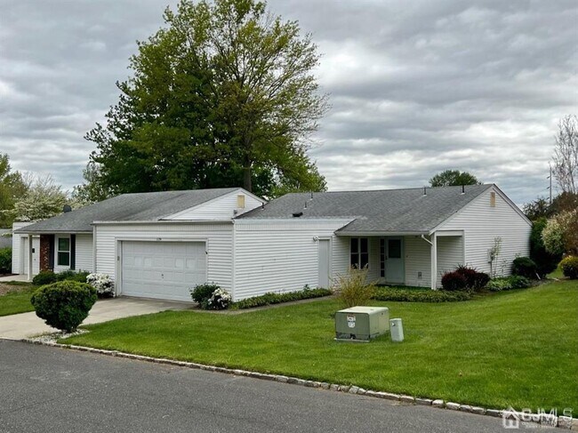 Foto del edificio - 117 Ironwood Plaza