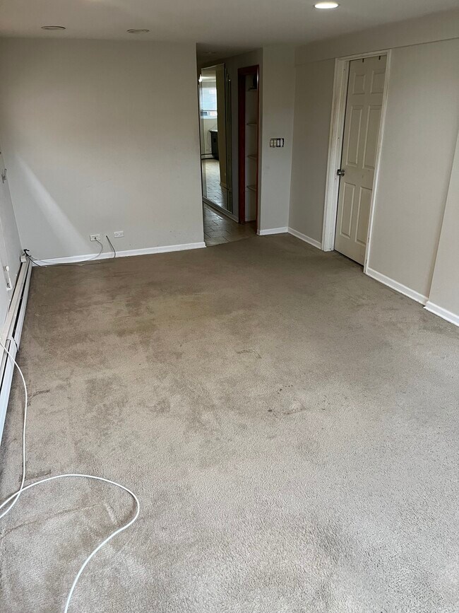 Photo - 5619 N Luna Ave Apartments