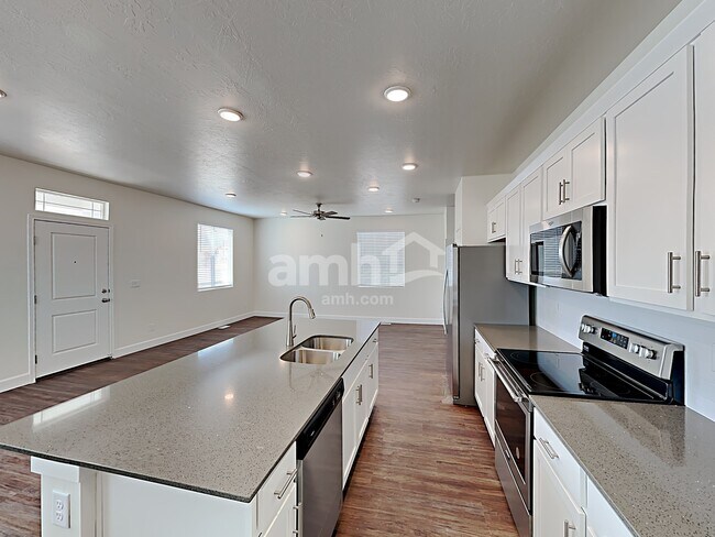 Building Photo - 7357 S Copper Rim Dr