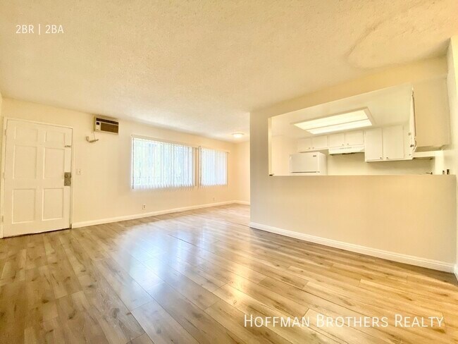 Foto del edificio - 815 Centinela Ave