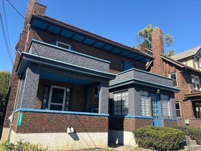 Building Photo - 4237 Vine St