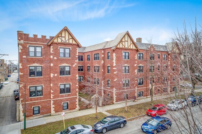 Foto del edificio - 1821 W Leland Ave