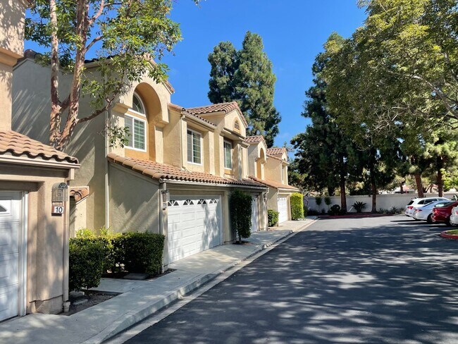 Foto del edificio - Dual Master Two Bedroom Townhome in Westpa...