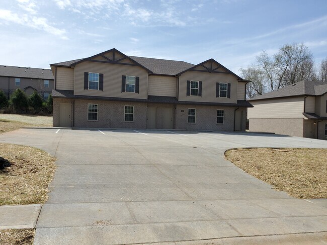 Foto del edificio - 156 Center Pointe Dr