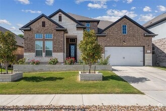 Building Photo - 2413 Choctaw Pl