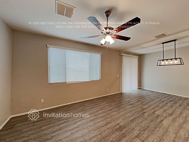 Building Photo - 1526 N Balboa