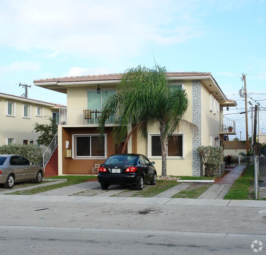 Foto principal - 465-487 E 24th St
