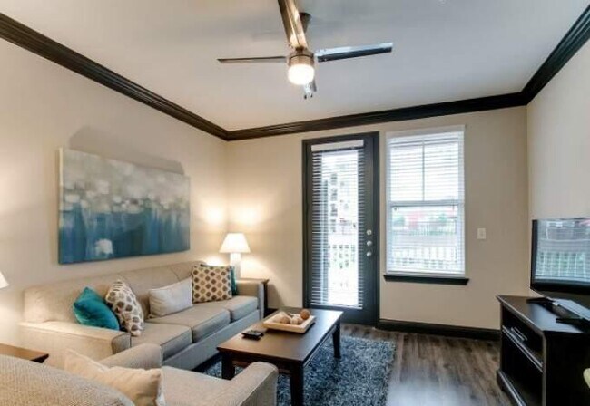 Building Photo - 2 bedroom in Houston TX 77019