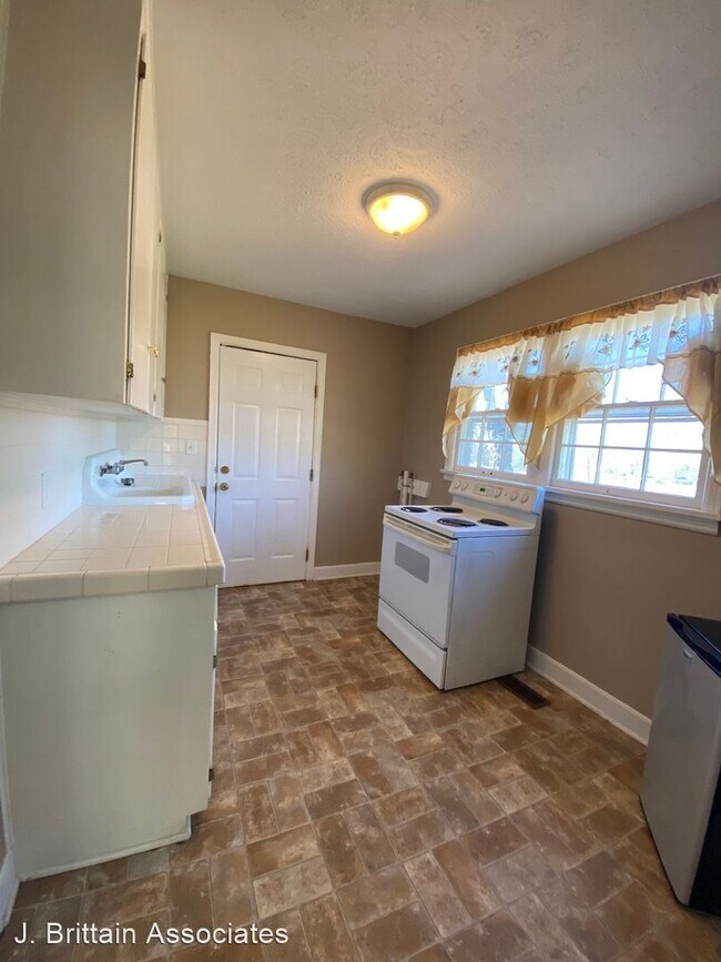 Foto del edificio - 2 br, 1 bath House - 906 E 15th Street