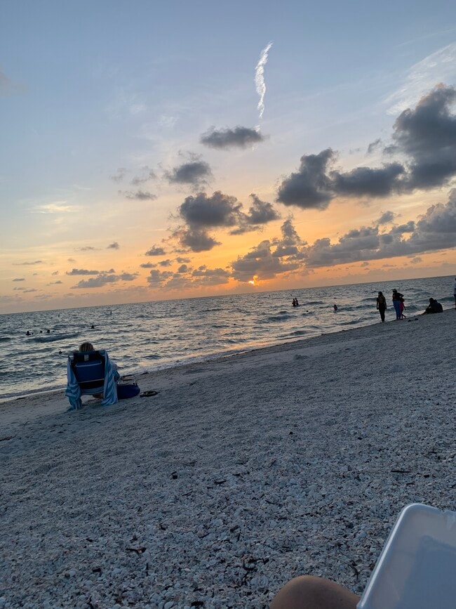 Atardecer en Bonita Brach - 23560 Walden Center Dr