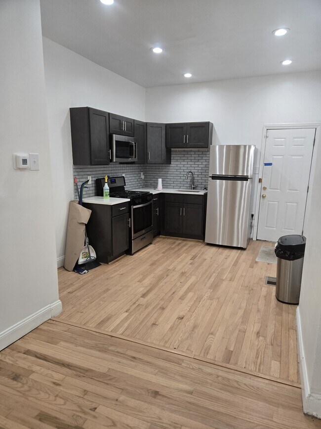 Foto del edificio - 2042 N Stillman St