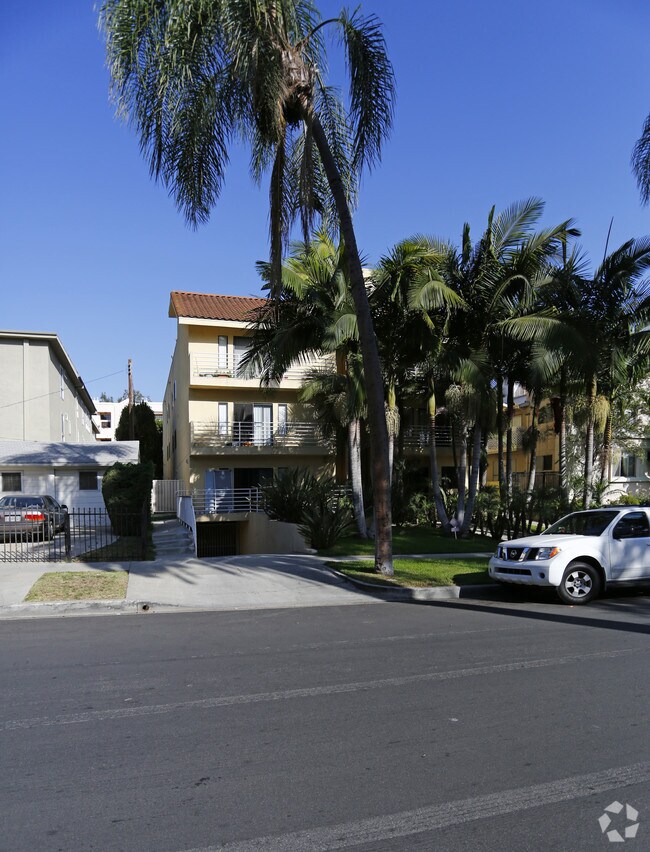 Foto del edificio - 857 S Plymouth Blvd