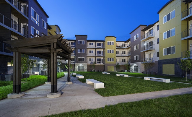 Courtyard - Residences at 62W