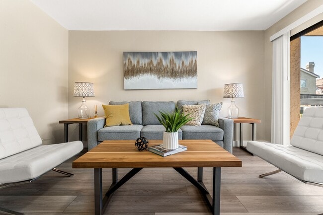 Foto del edificio - 1015 Continentals Ave