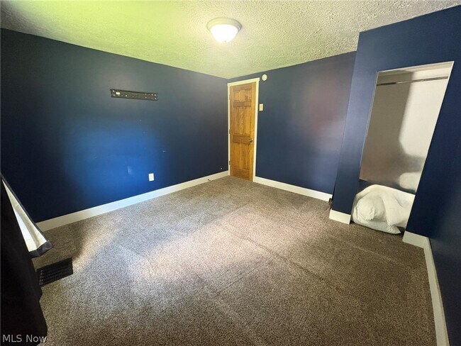 Foto del edificio - 821 Goddard Ave