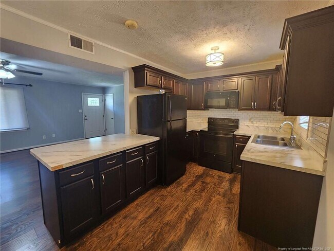 Foto del edificio - 2296 Ridge Manor Dr