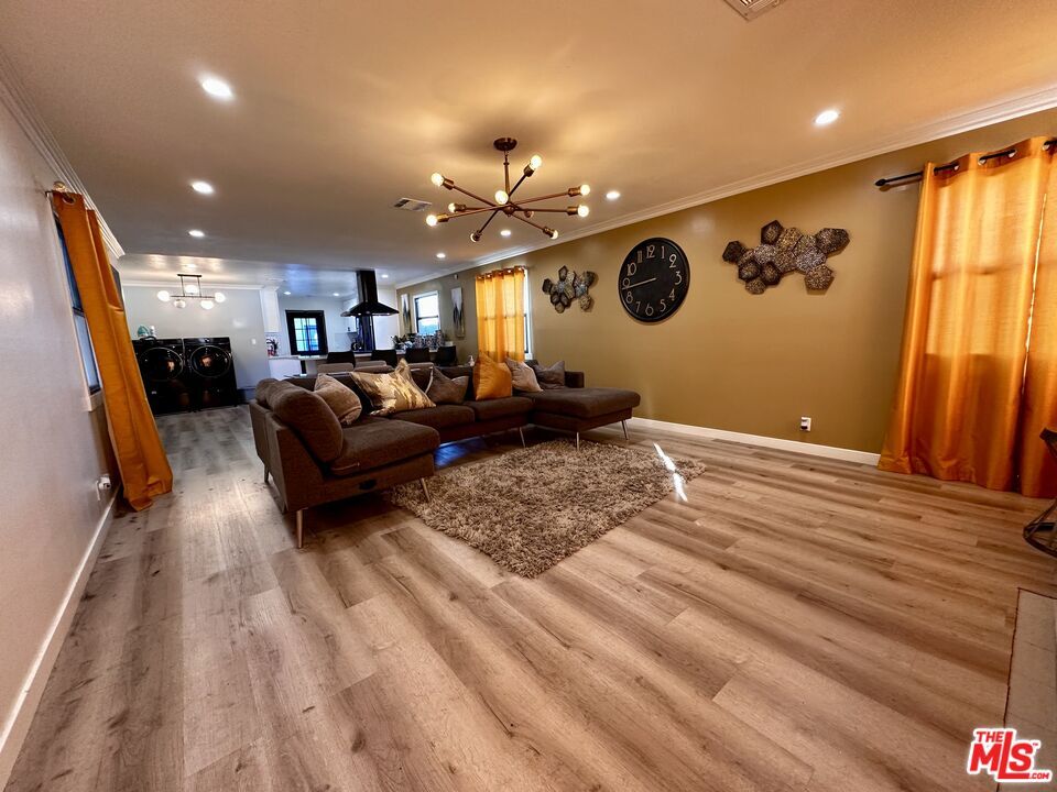 Primary Photo - 6325 6th Ave