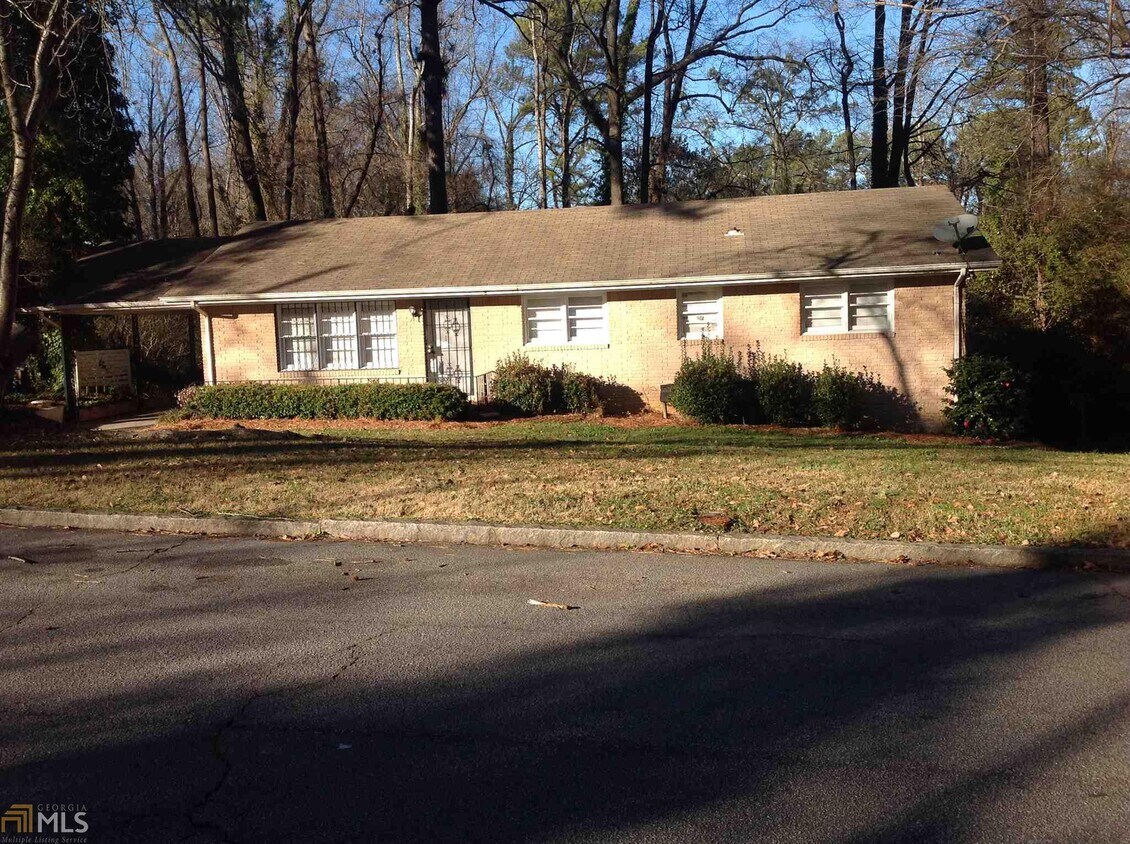 366 Susy Griffin Rd SE, Atlanta, GA 30354 House for Rent in Atlanta